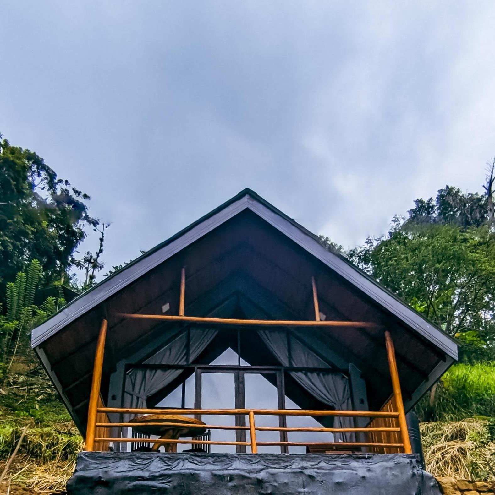 Ella Lovers View Cabins Exteriör bild