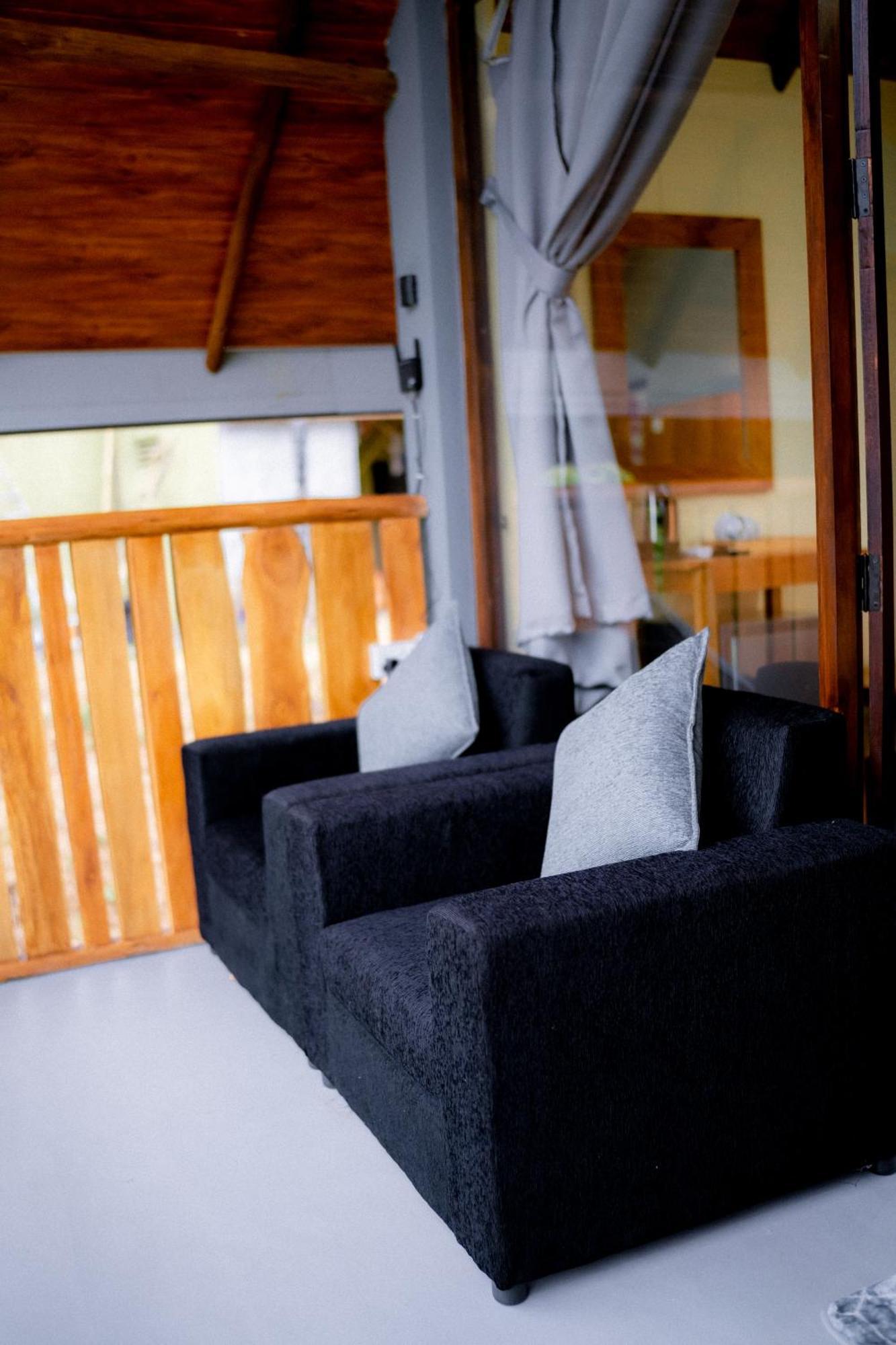 Ella Lovers View Cabins Exteriör bild